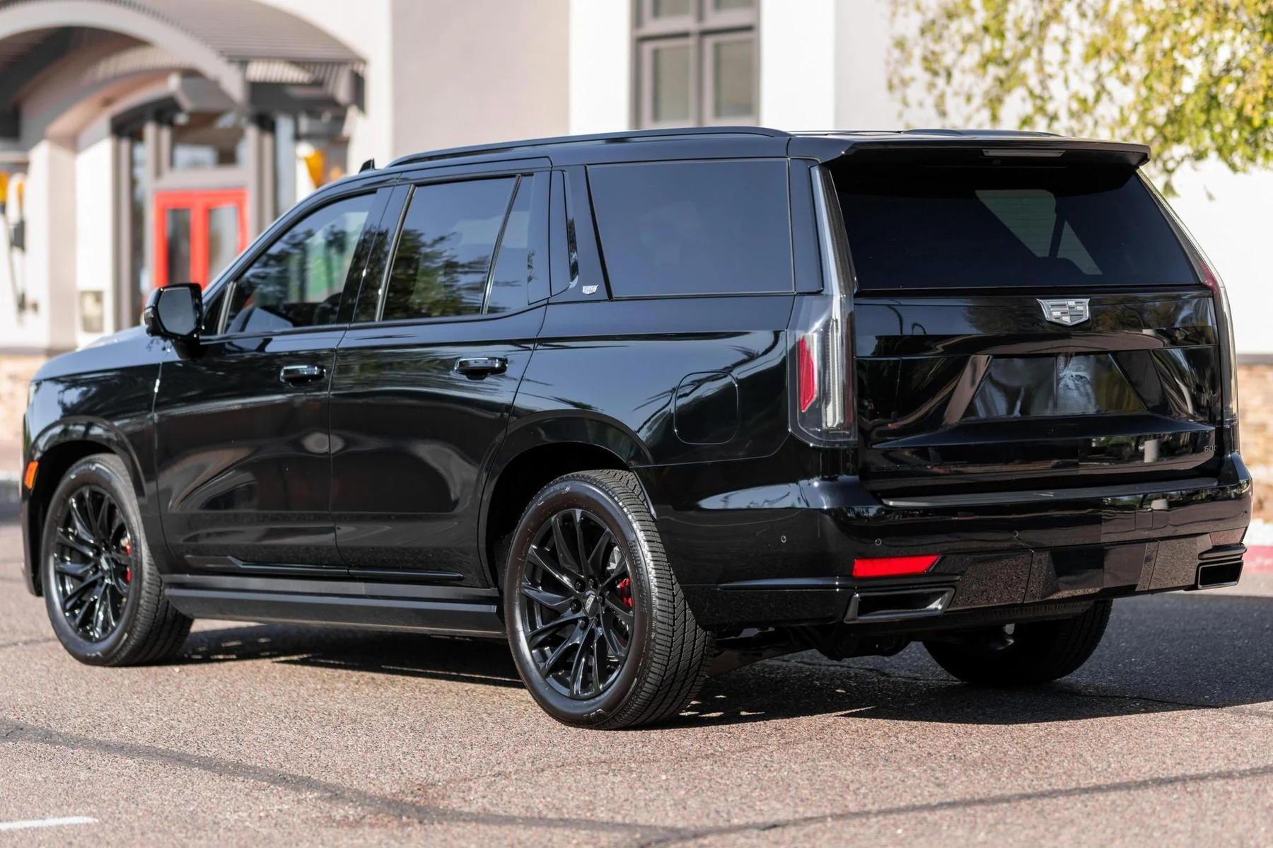 2023 Cadillac Escalade 4WD Sport preview 3