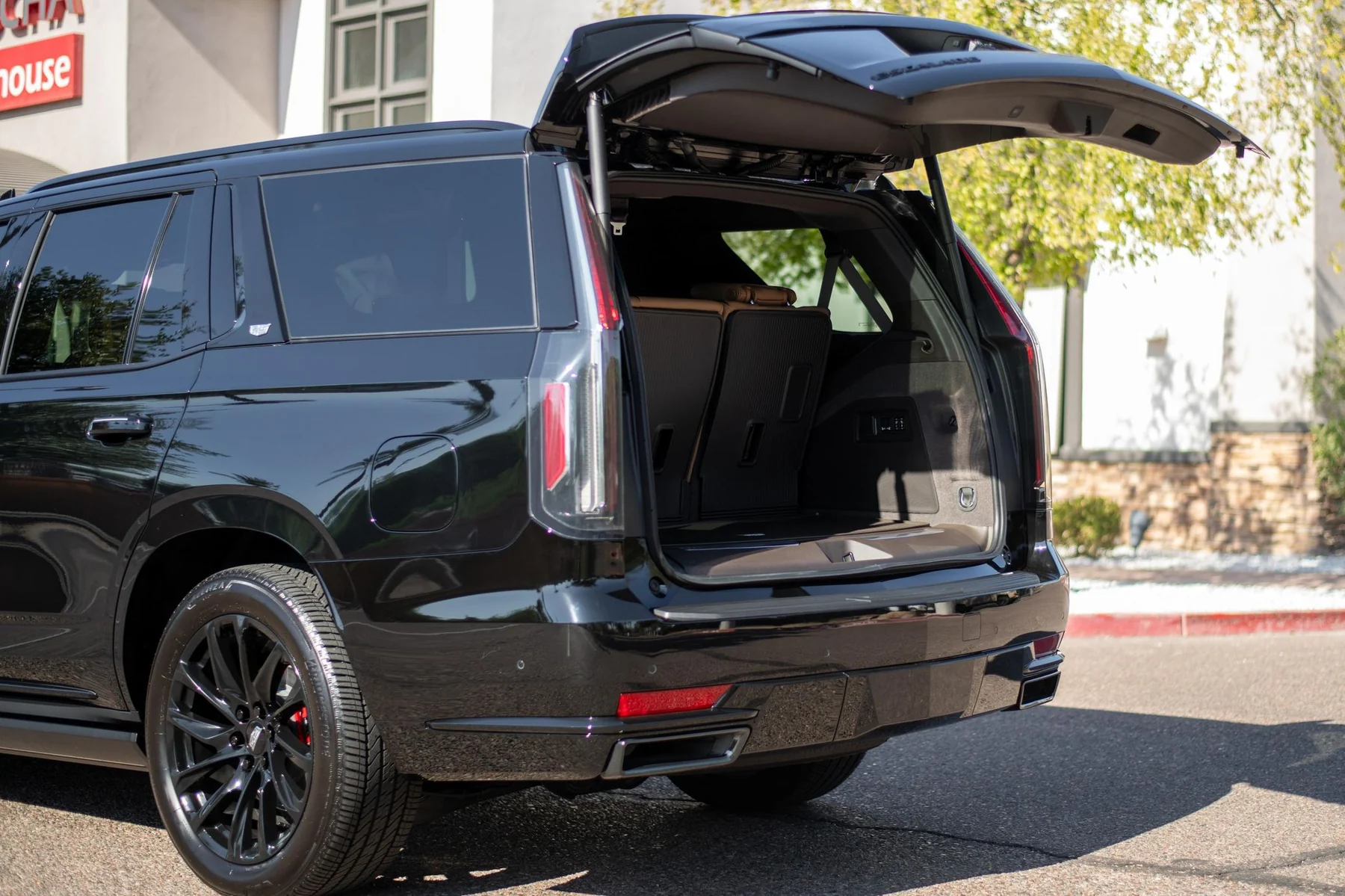2023 Cadillac Escalade 4WD Sport image
