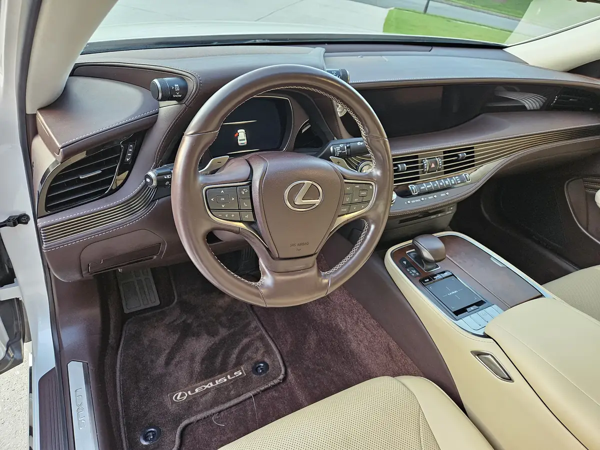 2018 Lexus LS 500 Ultimate Luxury AWD image