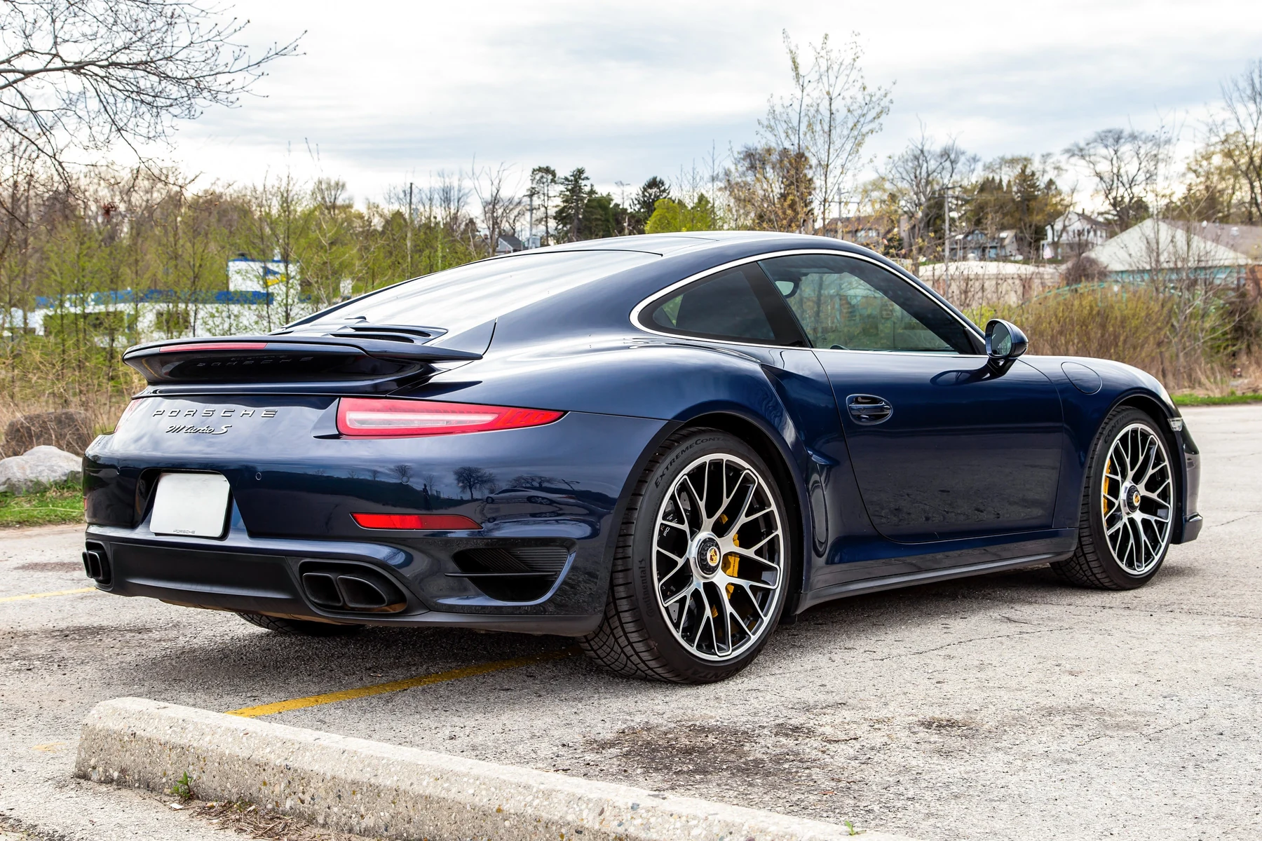 2014 Porsche 911 Turbo S Coupe preview 3
