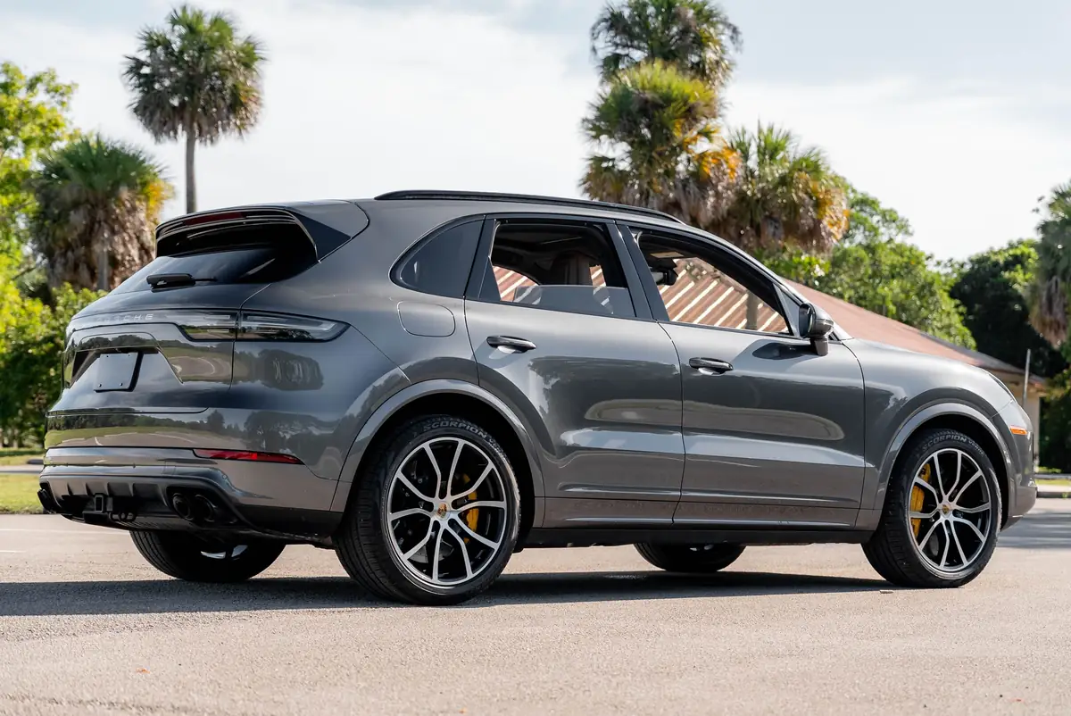 2019 Porsche Cayenne Turbo image