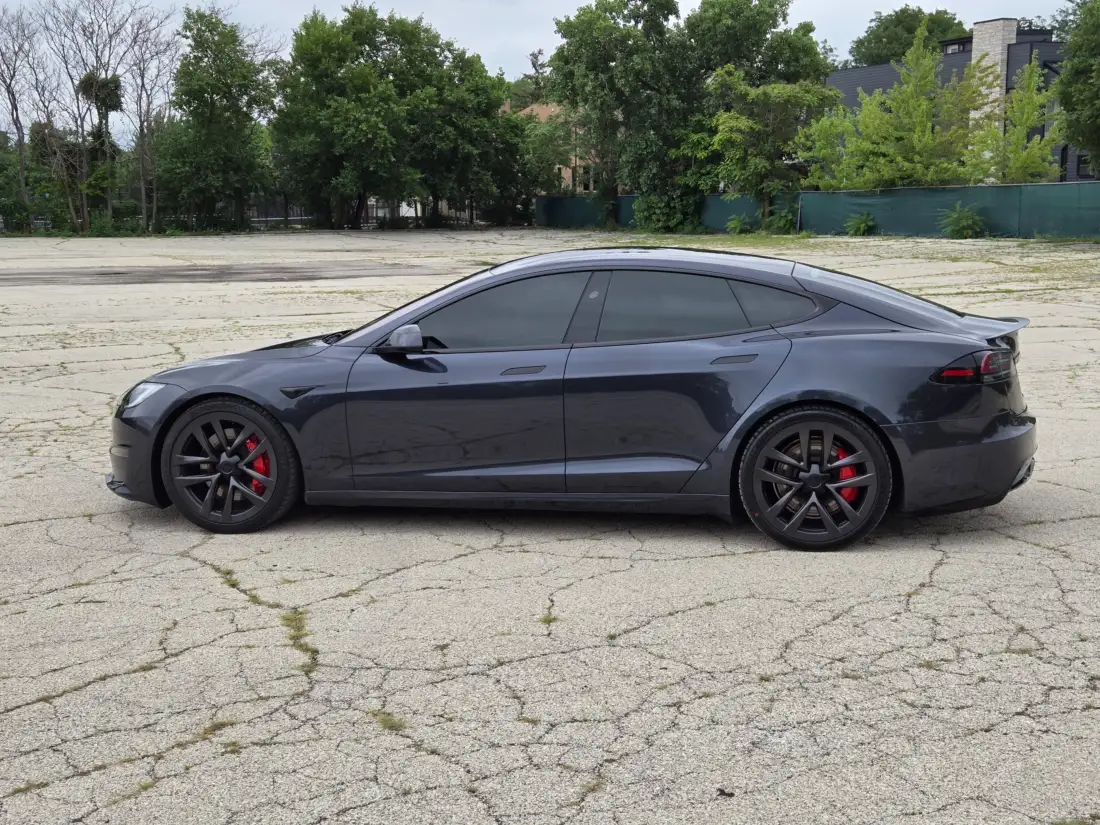 2023 Tesla Model S Plaid preview
