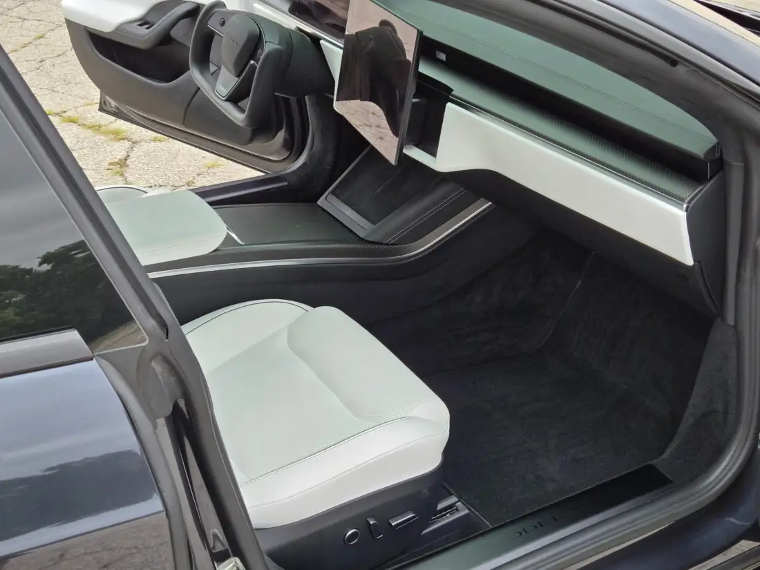 2023 Tesla Model S Plaid image